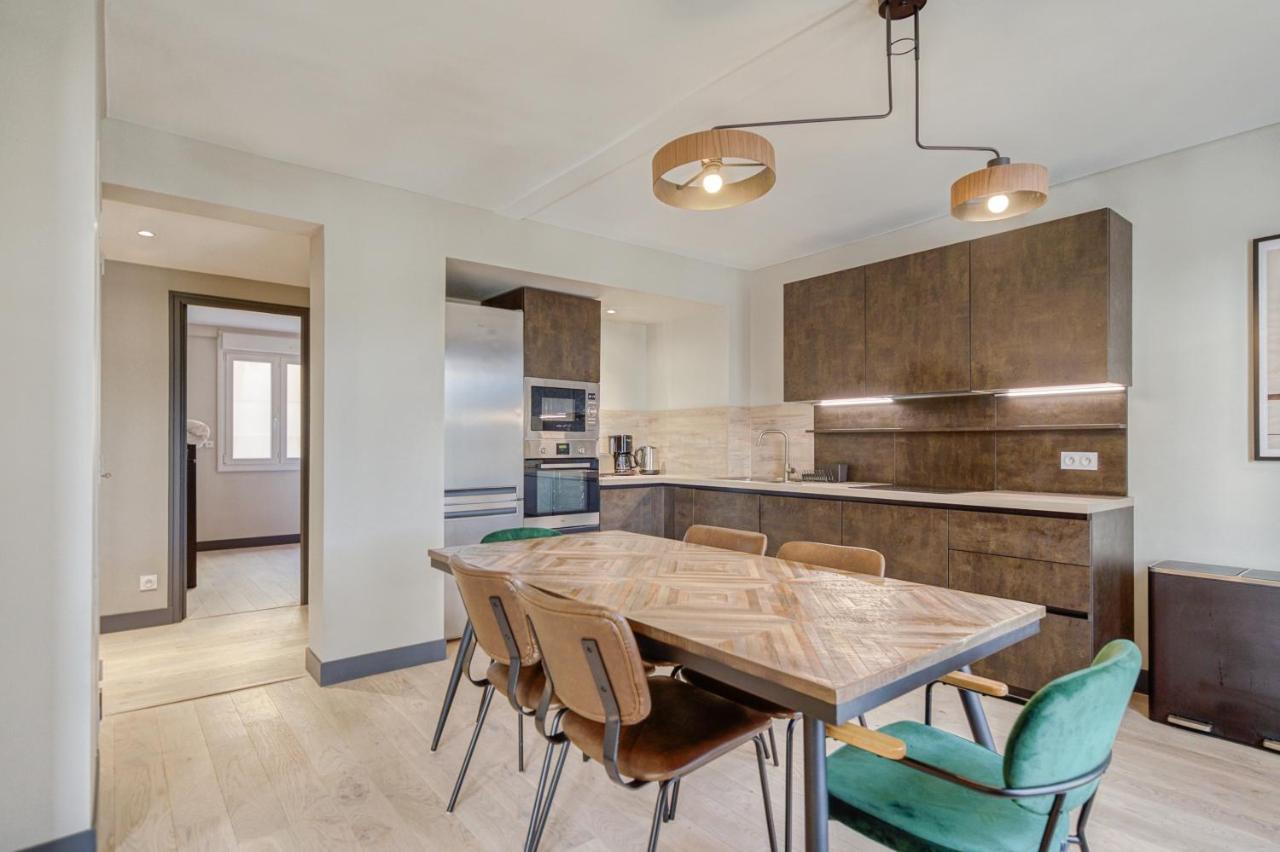 Le Gambetta - T3 Standing Avec Parking, Wifi, Netflix Apartman Laval  Kültér fotó