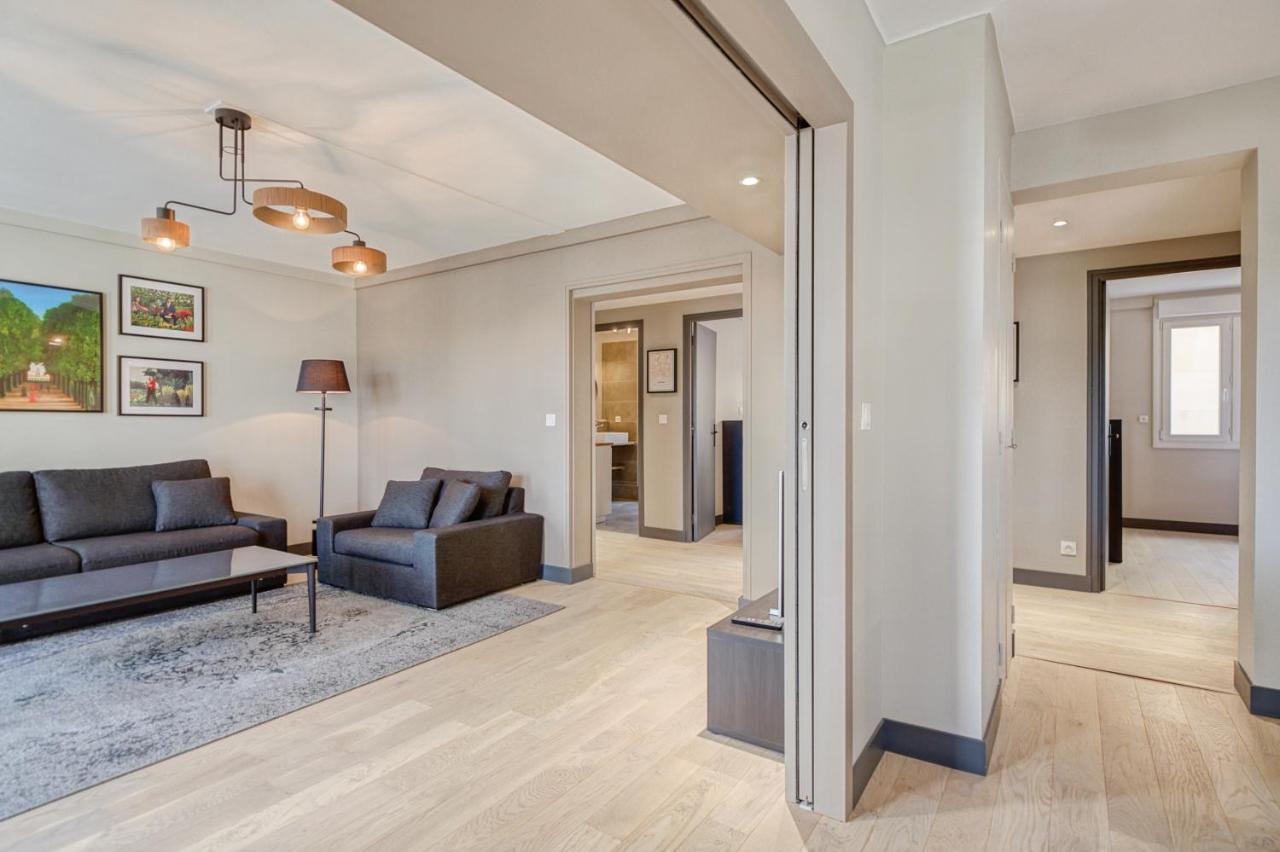 Le Gambetta - T3 Standing Avec Parking, Wifi, Netflix Apartman Laval  Kültér fotó